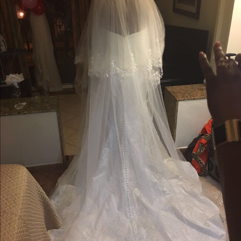 Wedding dress